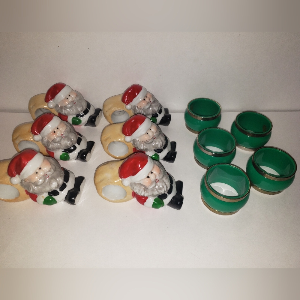 Vintage Santa Ringed Napkin Holder set